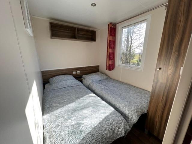 Отель Chalet Kajuit 418 Op 5 Sterren Camping Bergumermeer Suameer Экстерьер фото